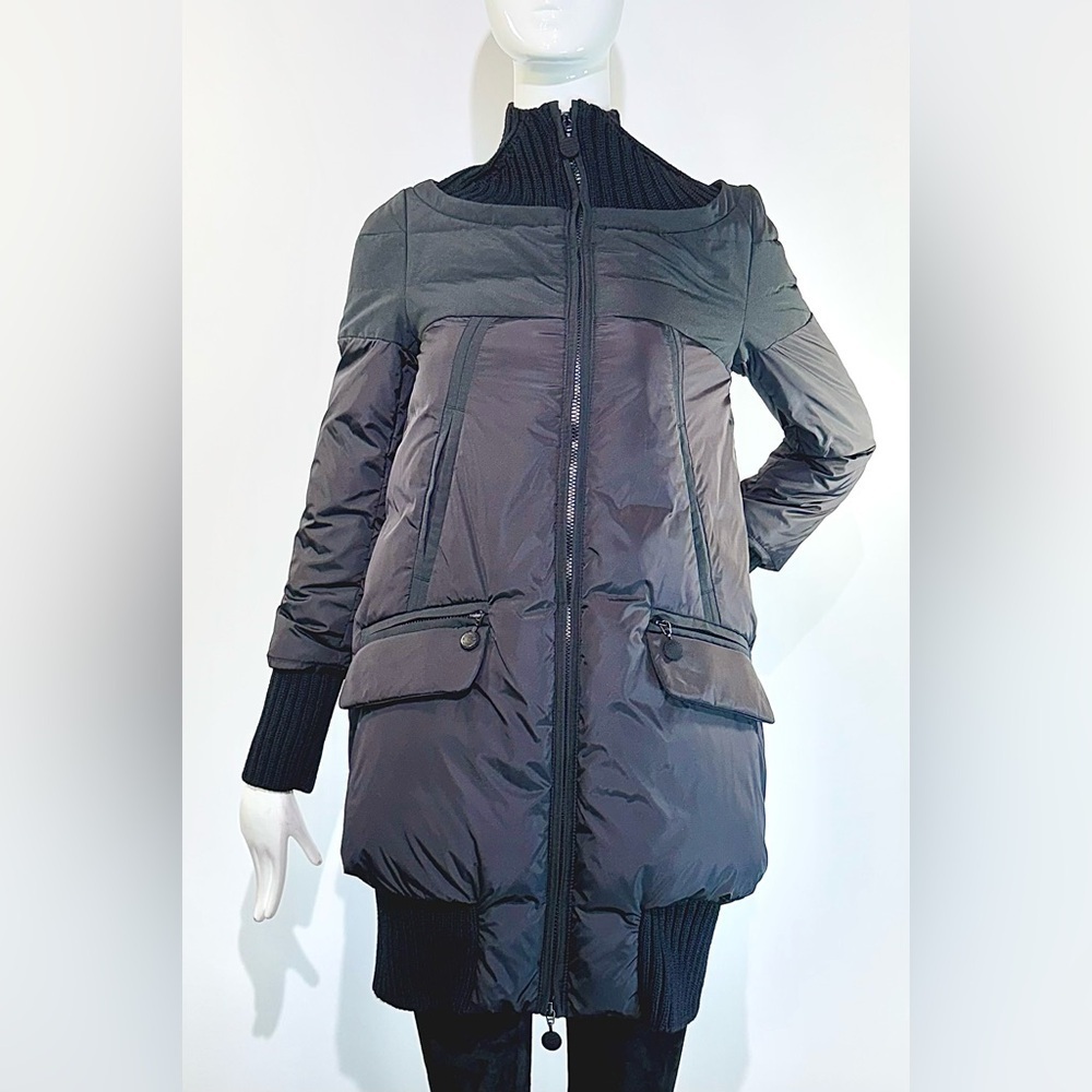 MONCLER Women’s Black Down Full Zip jacket/Giubbotto Size 00